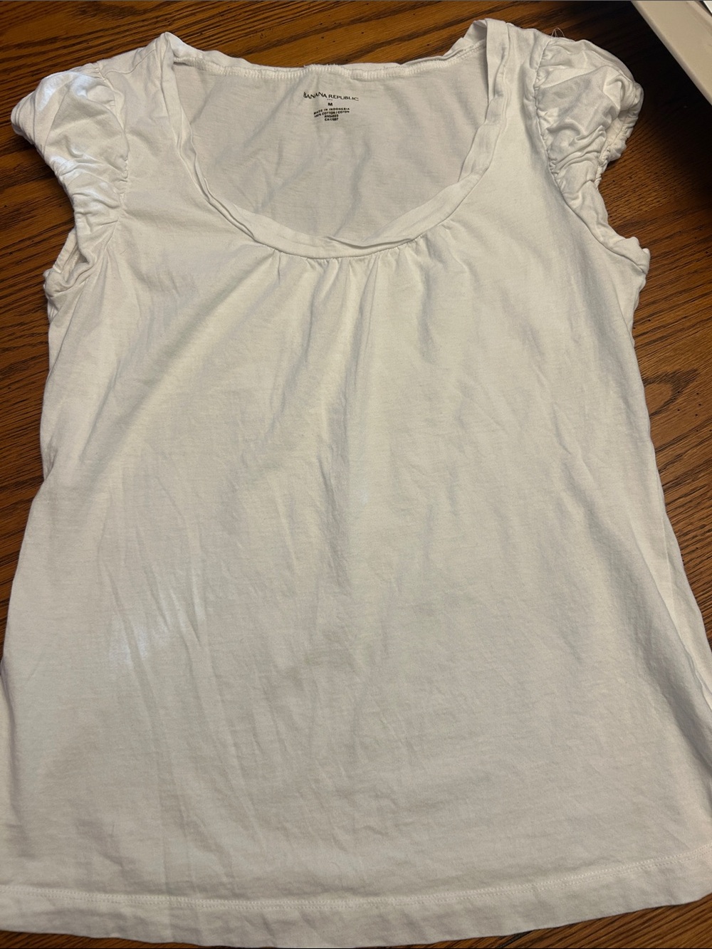Banana Republic White Scoop Neck Ruched Sleeve Tank